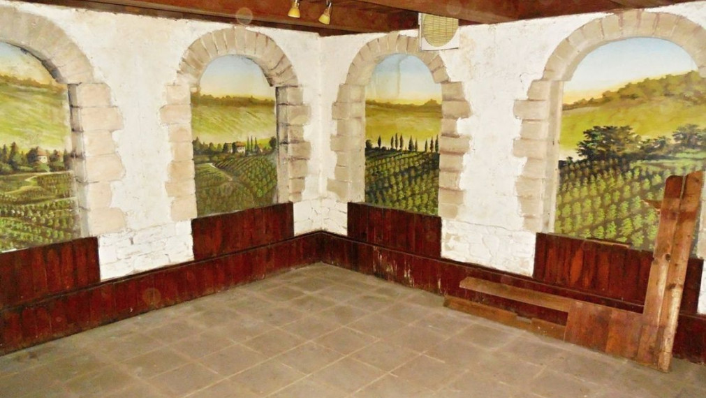 Obchodný priestor – bývalá reštaurácia, Trenčín