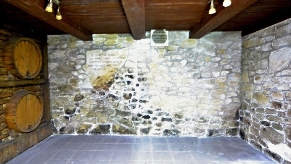 Obchodný priestor – bývalá reštaurácia, Trenčín