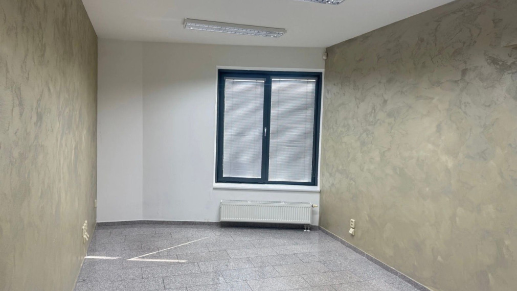 Na predaj priestranný obchodný priestor s výmerou 135,52 m2 v modernom projekte Eden Park