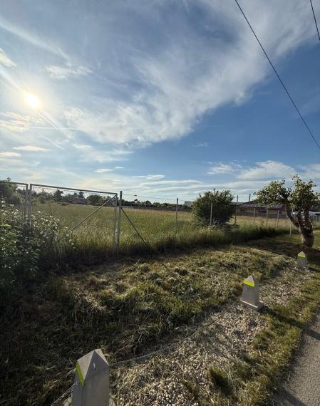 Developerský pozemok v Miloslavove na predaj – 4 205 m² 
