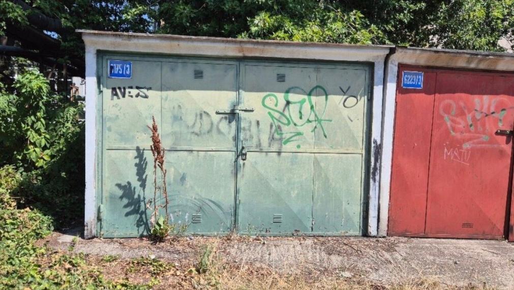 Na predaj murovaná garáž s výmerou 19 m2, BA III TOP