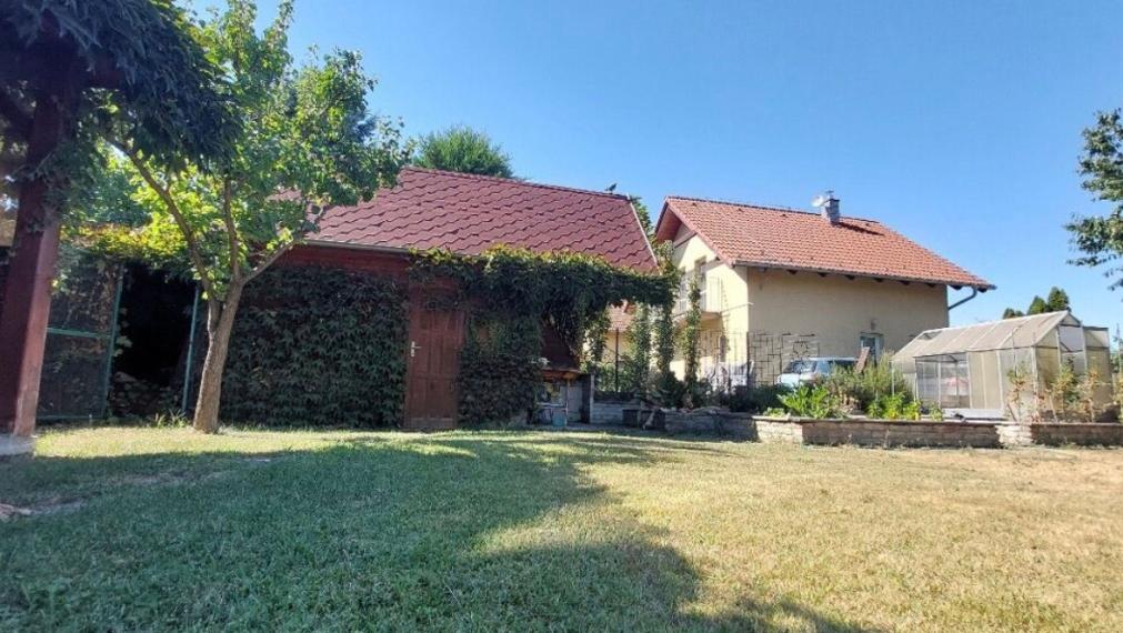 Na predaj rekreačný pozemok s výmerou 338 m2 