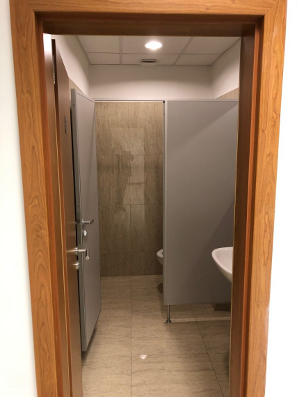 Obchodný/kancelársky priestor na prízemí, 111 m² + 4x PARKING, Smrečianska-BAIII
