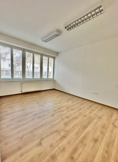 Administratívne priestory na prenájom, 80 m2, Trenčín –  pri OC MAX