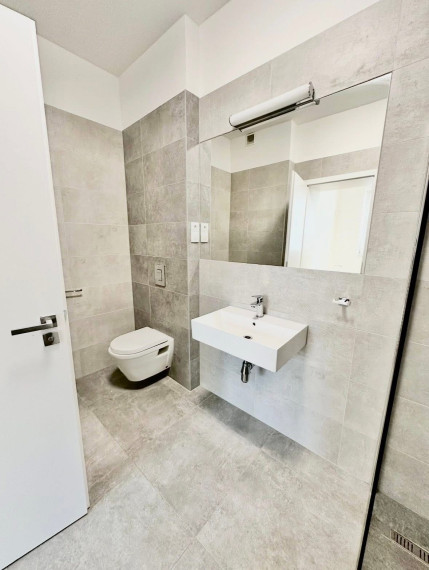 Administratívne priestory na prenájom, 80 m2, Trenčín –  pri OC MAX