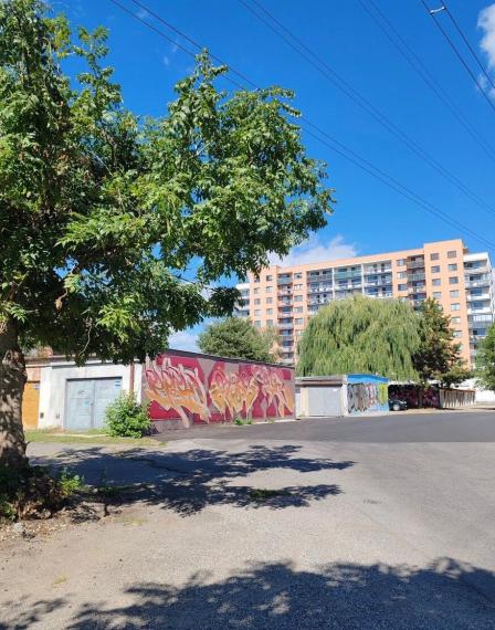 Na predaj murovaná garáž v Bratislave – Ružinove 