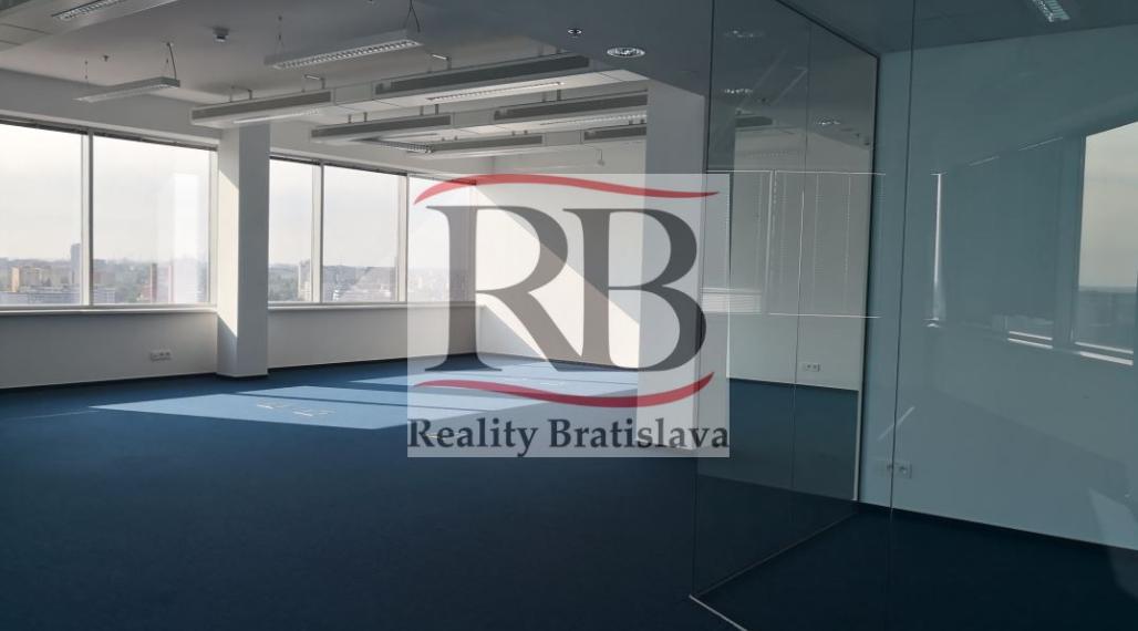 Administratívne priestory vysokého štandardu v Polus Tower na Vajnorskej ul. v Bratislave 3
