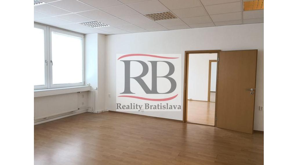 Uzavretý kancelársky celok v blízkosti trhoviska Miletičova, 244 m2 alebo 484 m2