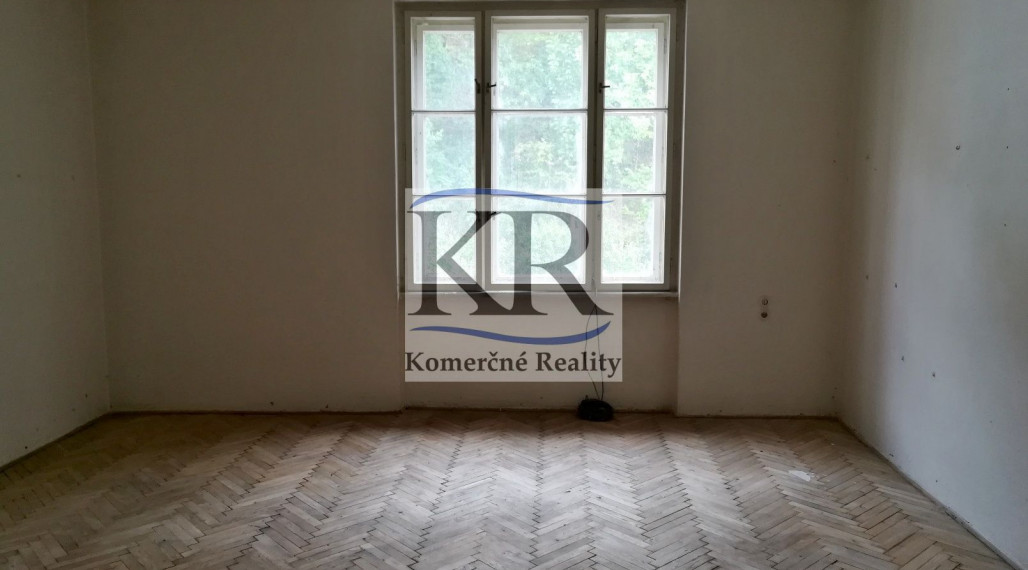 Polyfunkčný dom na predaj, TRENČÍN-centrum