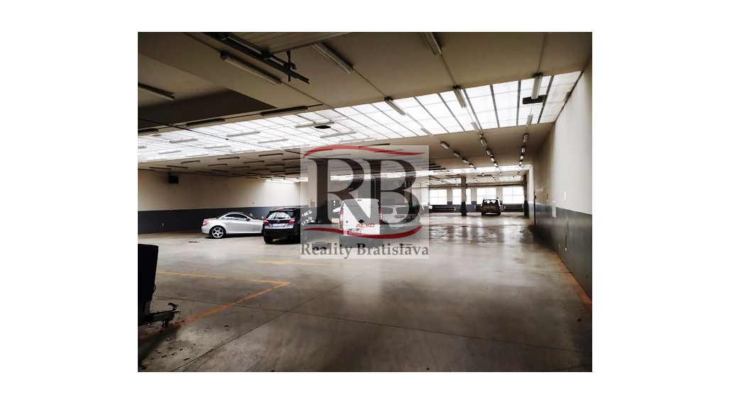 Výrobno - skladový priestor na prenájom, Trenčianska - Ružinov