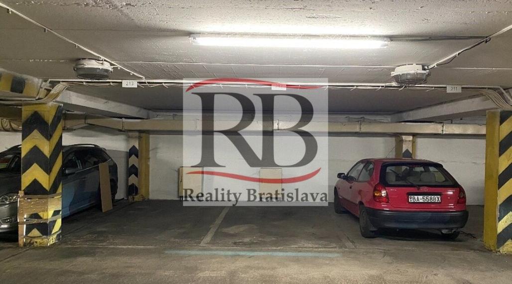 Garážové státie na Stodolovej ulici - BA II na predaj