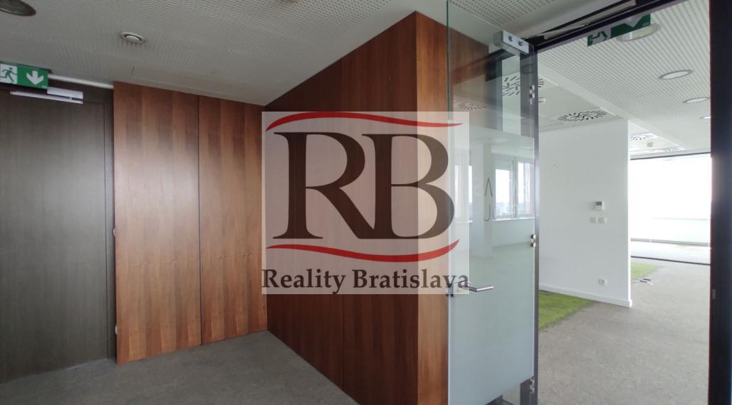 Administratívne priestory na prenájom, Prievozská - Ružinov