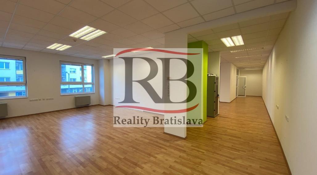 Rekonštruované kancelárske priestory na prenájom - ul. Údernícka, Bratislava V