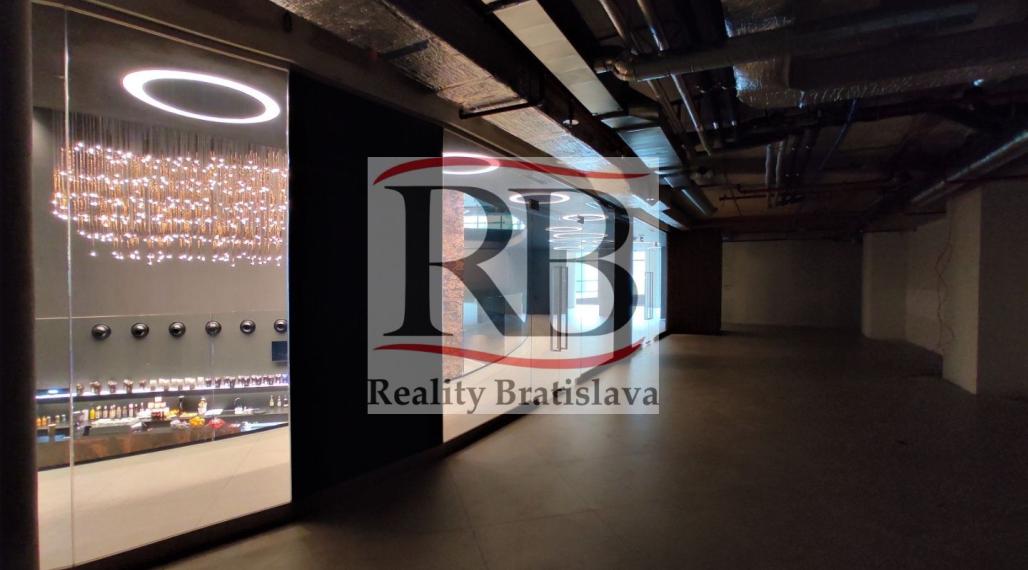 Obchodné priestory v exkluzívnej budove TOWER 5 v tesnej blízkosti štadióna Tehelné Pole, Kalinčiakova, BA3