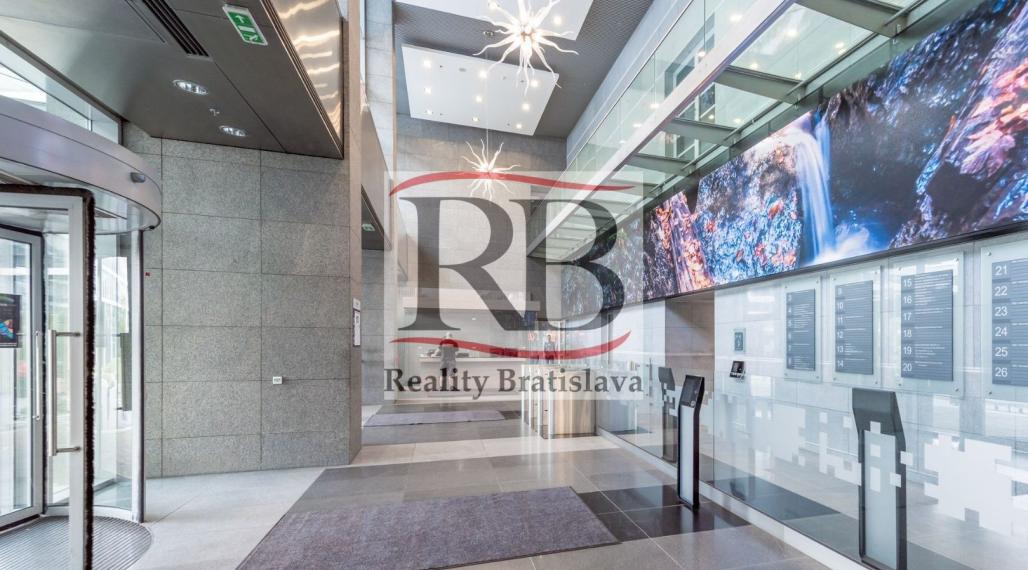 Administratívne priestory v renomovanej budove Tower 115, Bratislava-Staré Mesto