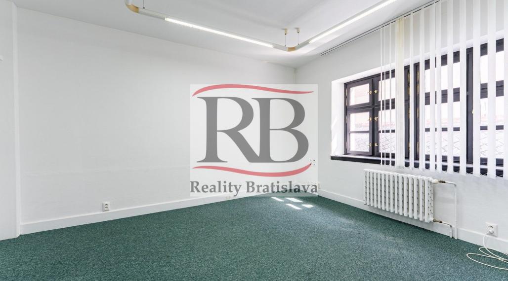 Priestory na pešej zóne v krásnej historickej budove, Michalská ulica-Staré Mesto TOP