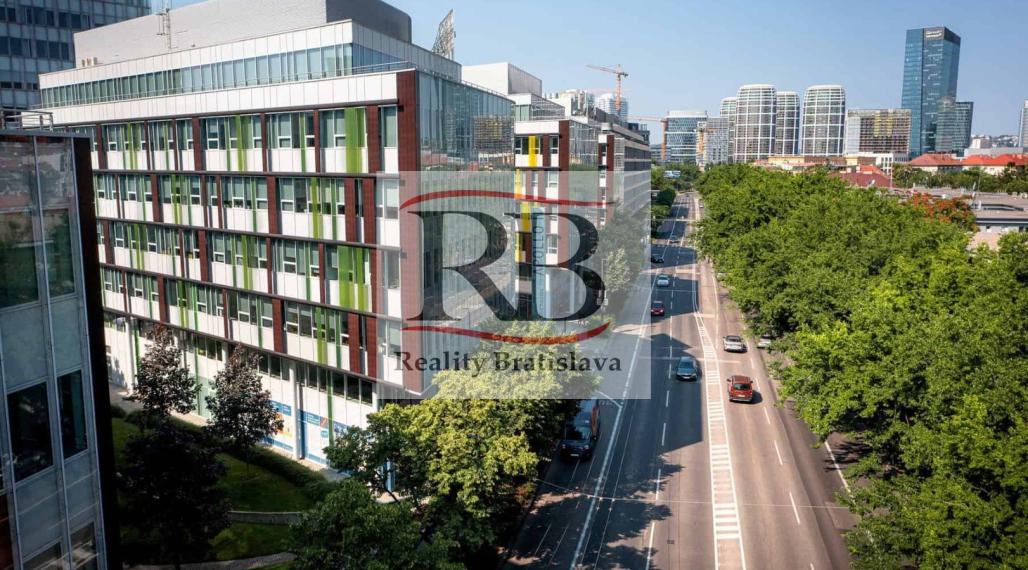 Obchodné priestory v Apollo BC 2, Prievozská-Ružinov