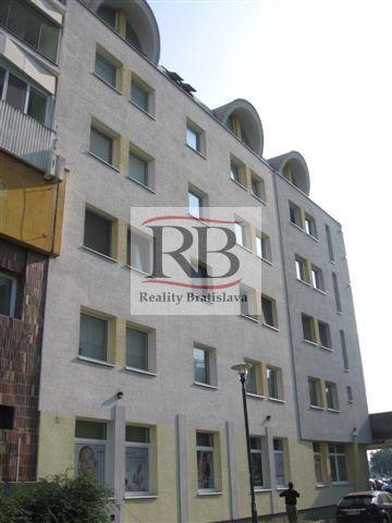 Kancelárske priestory v Petržalke  na prenájom