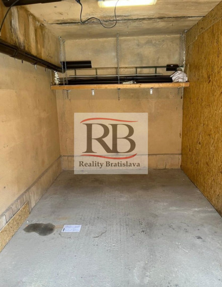 Garáž 13m2 na Bebravskej ulici BA II PREDAJ