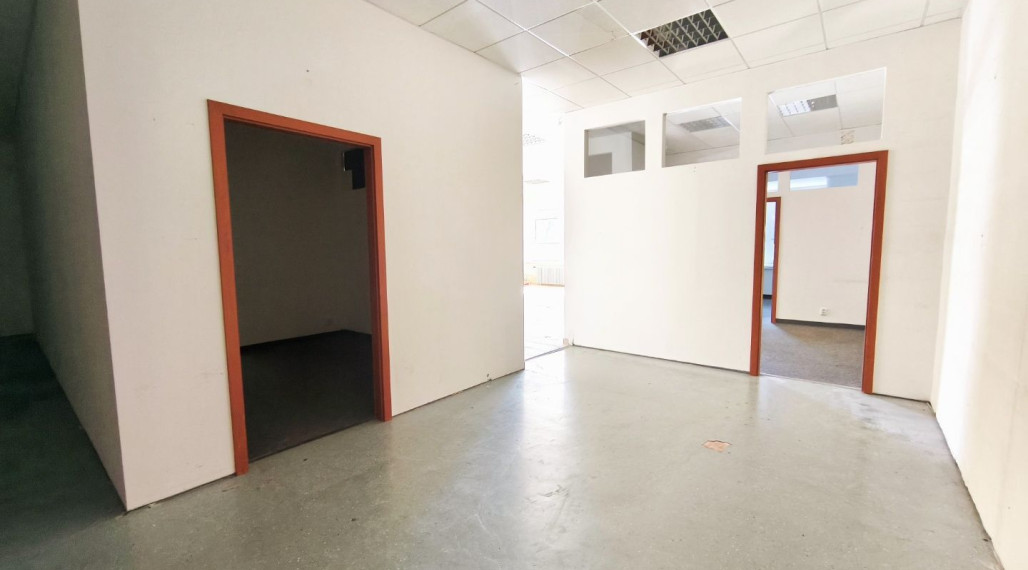 OBCHODNÝ PRIESTOR NA PRENÁJOM, Trenčianska ulica