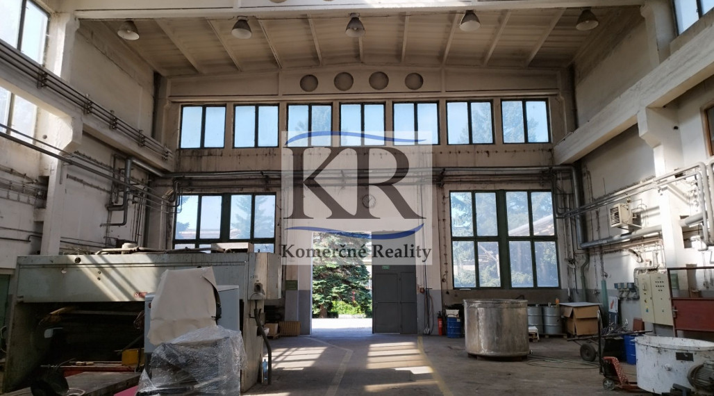 Predaj: Výrobná hala s kompletným zázemím v monitorovanom areáli Chemolak
