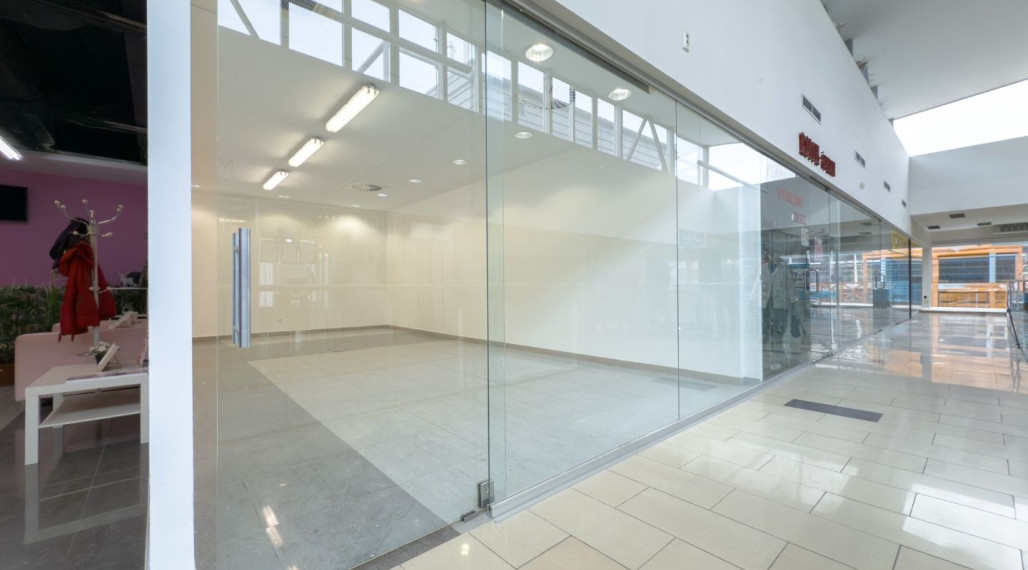 OC Saratov – Obchodné priestory na prenájom v Dúbravke