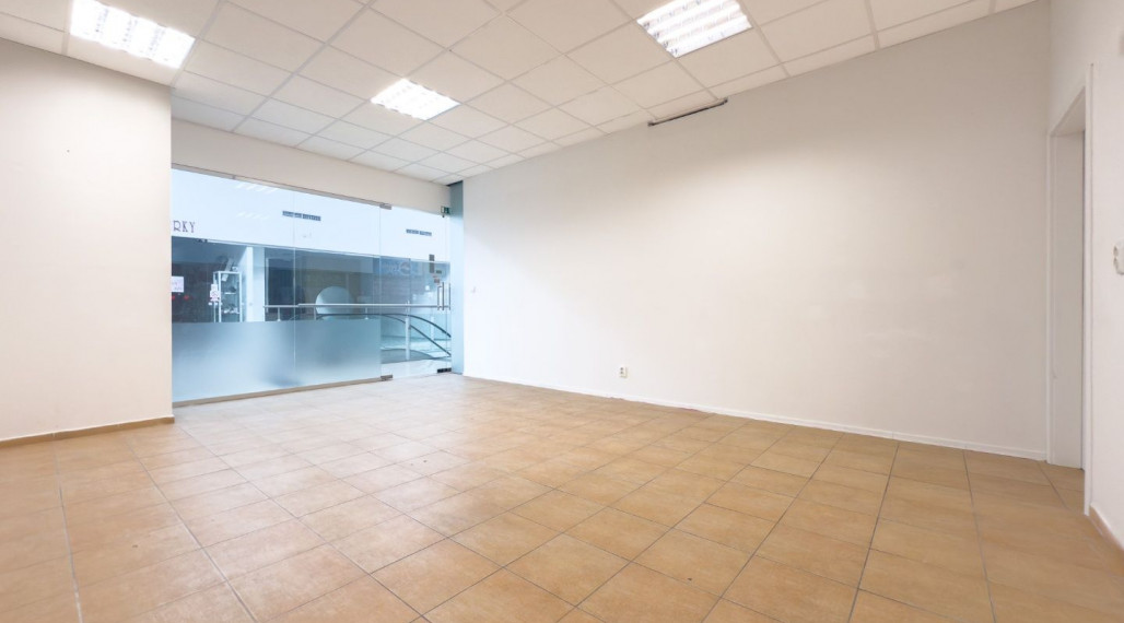 OC Saratov – Obchodné priestory na prenájom v Dúbravke