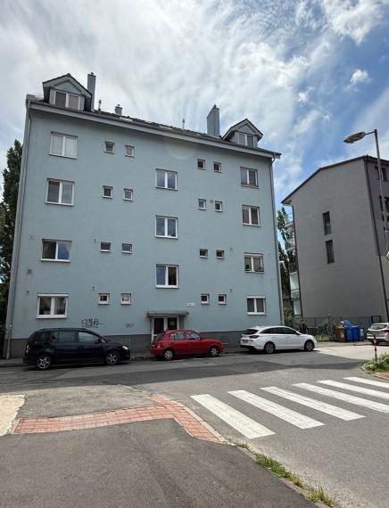 Na predaj parkovacie státie na ulici Klincová, Ružinov