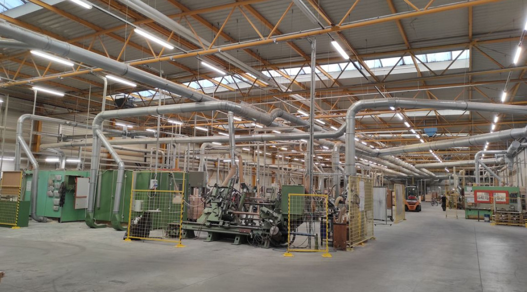 8.273m2 skladovo-výrobná hala s možnosťou 735m2 administratívy na prenájom, DUNAJSKA STREDA