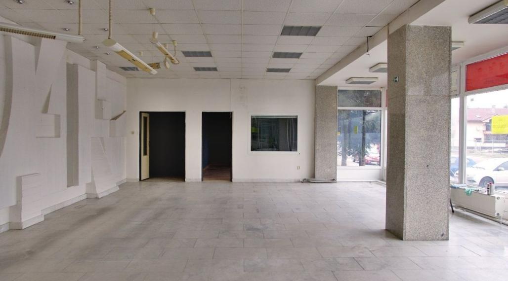 Obchodné priestory,Trenčín, Za mostami