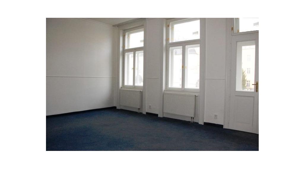 28 m2 až 168 m2 - Obchodné priestory, Trenčín-centrum