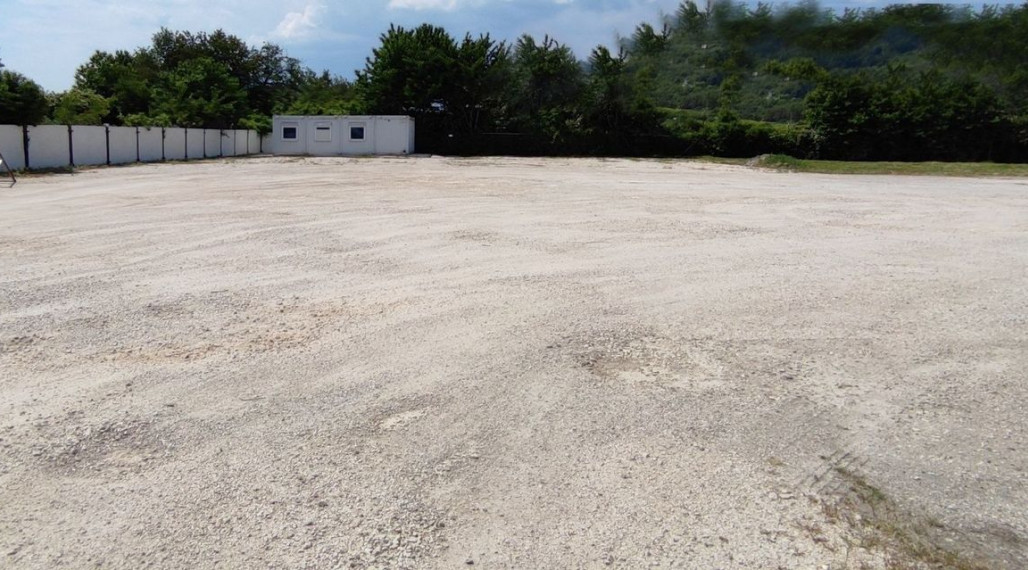 Spevnené betónové plochy, Melčice Lieskové