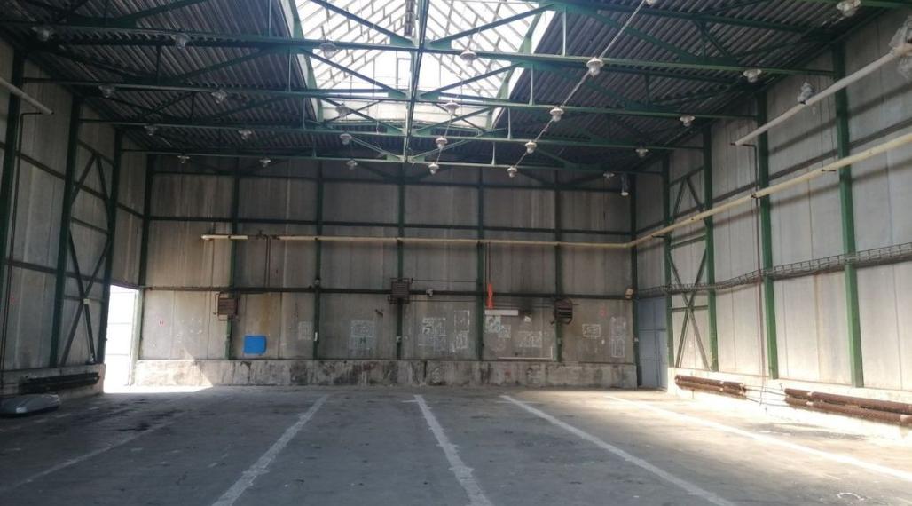 Skladový priestor v priemyselnej časti mesta Galanta