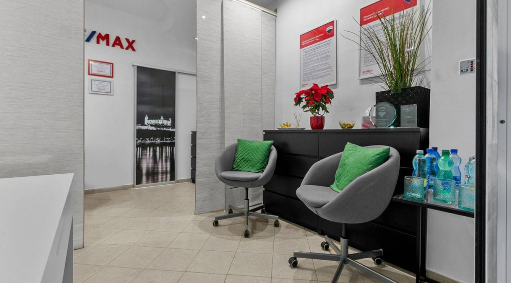 Obchodné priestory na prenájom - Bratislava I 