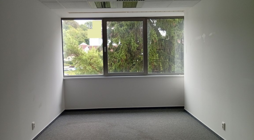 Obchodný priestor – bývalá reštaurácia, Trenčín