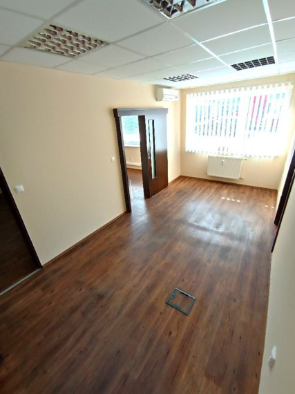 Administratívne priestory, Trenčín