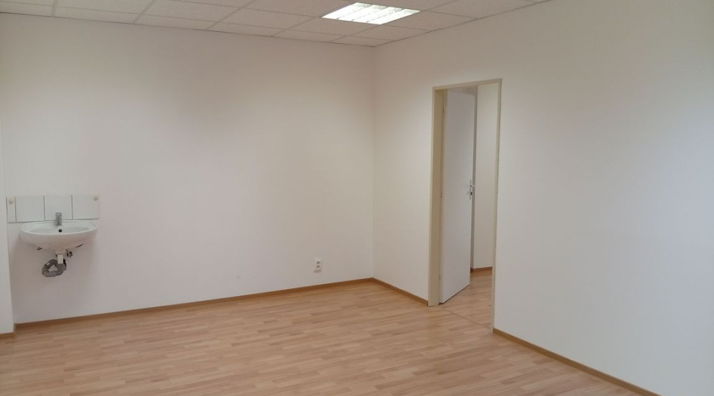 Kancelárske priestory na prenájom - Trenčín, Sihoť