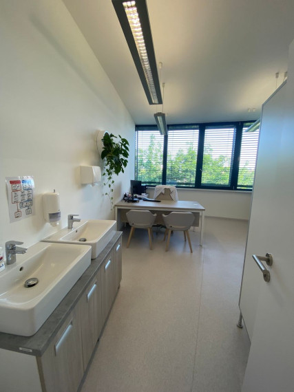 Priestory pre zdravotnícke účely v tesnej blízkosti ŽST Petržalka, Röntgenova