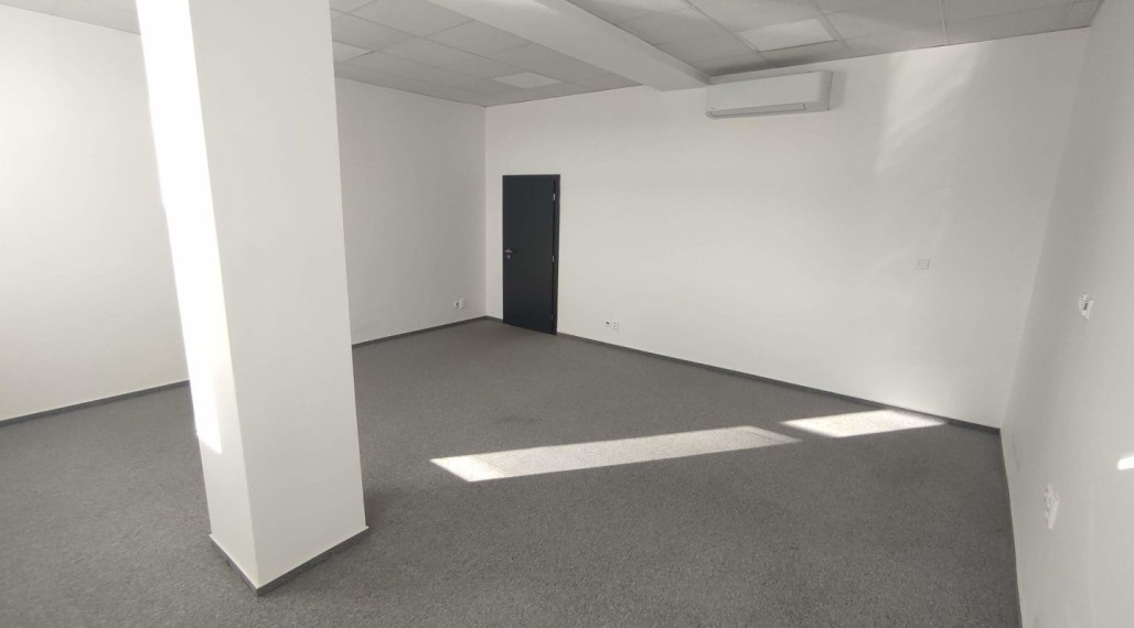 Kancelárske a skladové priestory na Vajnorskej ulici na prenájom, Bratislava III TOP