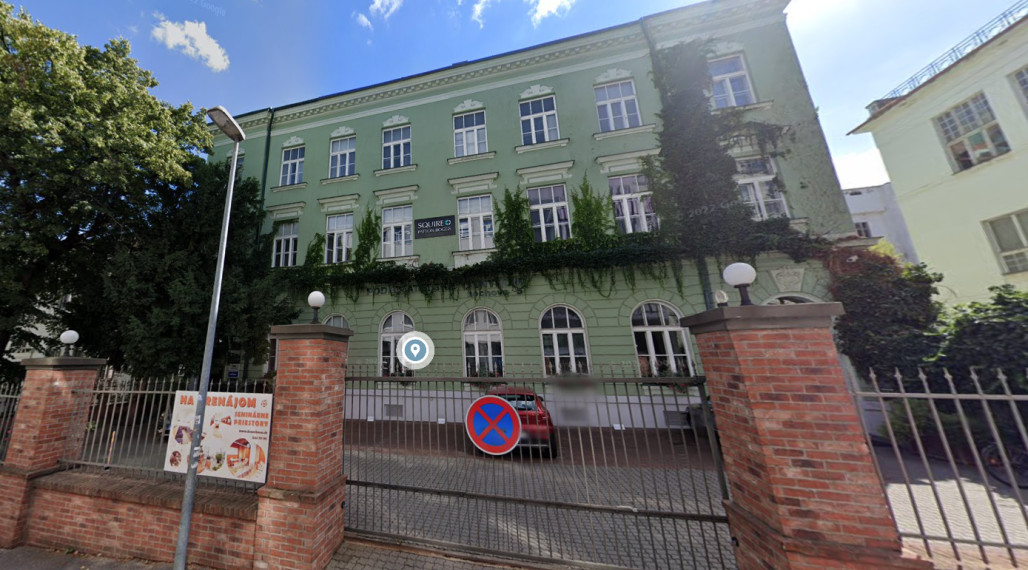 Kancelárie v krásnej historickej budove na Zochovej ulici, Staré Mesto, 174,40m2