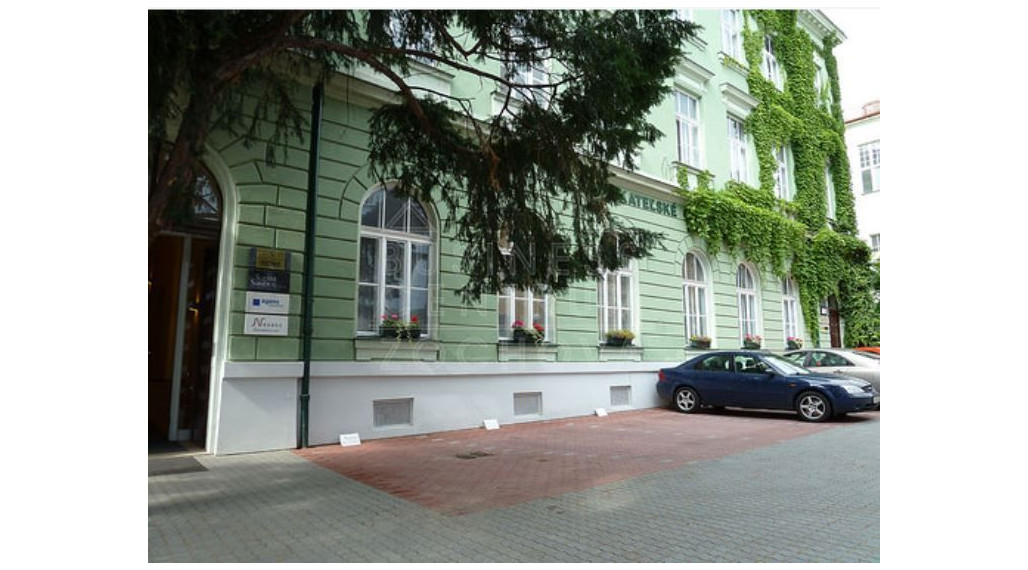 Kancelárie v krásnej historickej budove na Zochovej ulici, Staré Mesto, 117,21m2