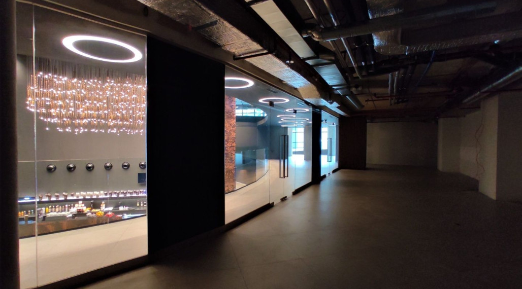 Obchodný priestor v exkluzívnej budove TOWER 5 v tesnej blízkosti štadióna Tehelné Pole, Kalinčiakova, BA3