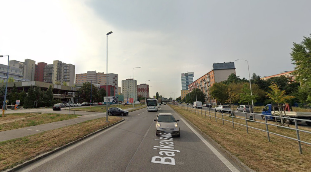 Polyfunkčný objekt s parkovaním a pozemkom na PREDAJ, Bratislava II