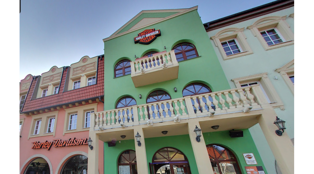 Priestory na Rebarborovej ulici v budove Harley Davidson na prenájom, BAII