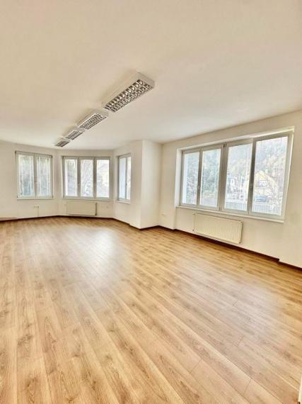 Administratívne priestory na prenájom, 60 m2, Trenčín –  pri OC MAX