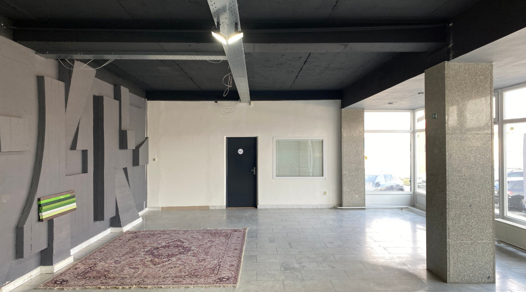Na prenájom obchodné priestory s výmerou 207,14 m², Trenčín - Za mostami