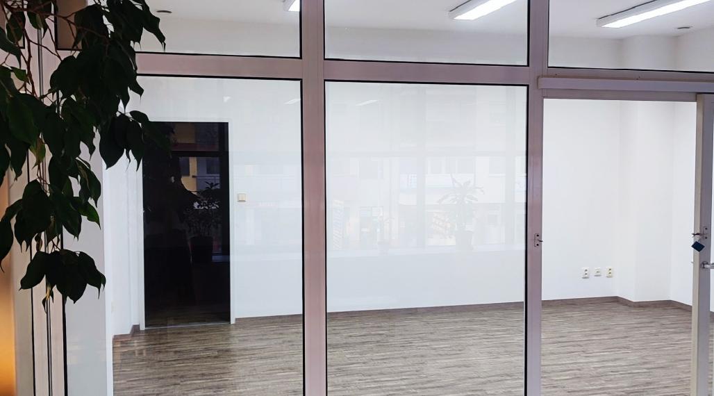 Novo rekonštruované priestory v centre Malaciek na prenajom 