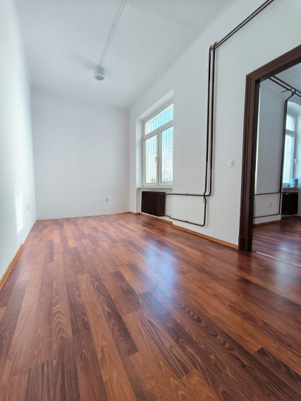 Na prenájom atraktívny obchodný priestor - ul. Šancova, Bratislava I