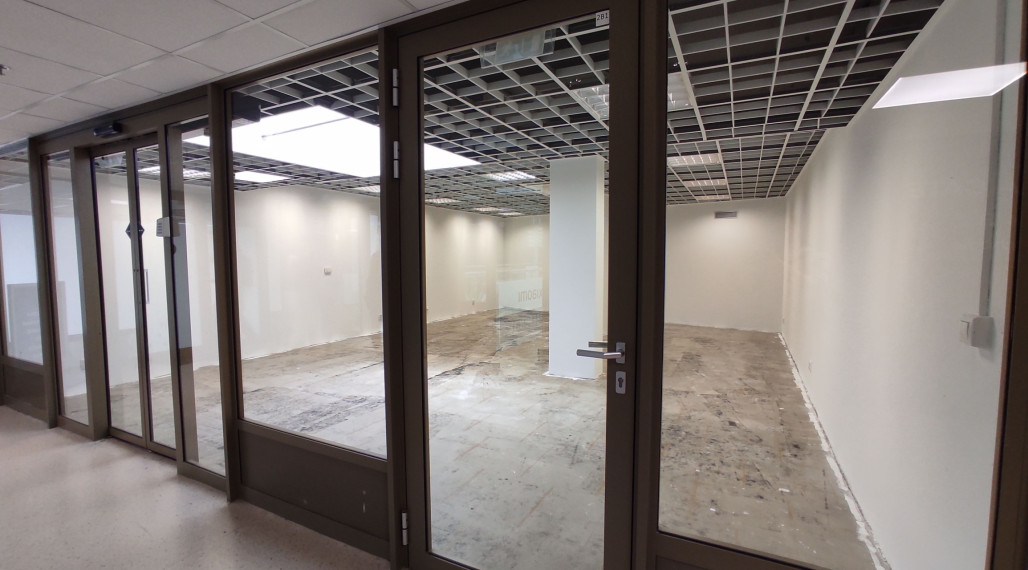 Obchodno-administratívny priestor 96,38m2 s výkladom do átria objektu, Vienna Gate, Kopčianska-Petržalka