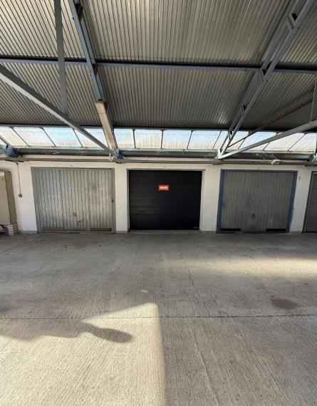 Na predaj garáž na ulici Eisnerova v Devínskej Novej Vsi v osobnom vlastníctve.